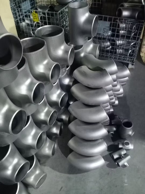 Polished Socket Weld Threaded Carbon Steel Pipe Fitting 1-1/4 Inch