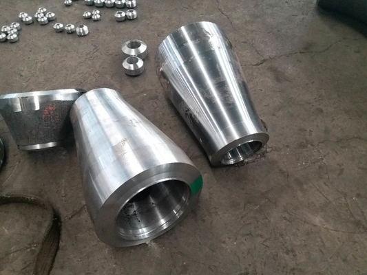Silver Sandblasting Carbon Steel Reducer ANSI B16.9 DIN JIS GOST 1/2" To 100"