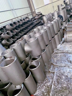 219mm Carbon Steel Pipe Elbow GOST JIS ASTM Standard Sandblast Black Painting